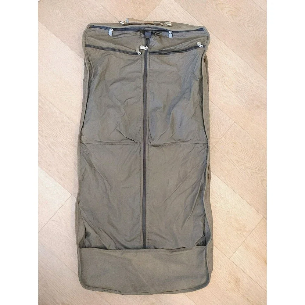 Briggs and Riley Travelware Hanging Garment Bag Olive Green 20x21 NO STRAP